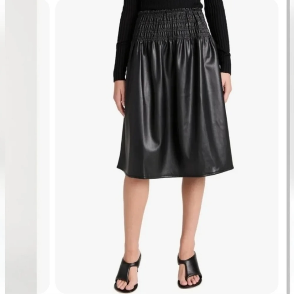 Acting Pro  Smock Waisted Faux Leather Skirt Black Size Large - Picture 6 of 7